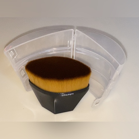 Daubigny Makeup Brush NIB - Picture 3 of 9